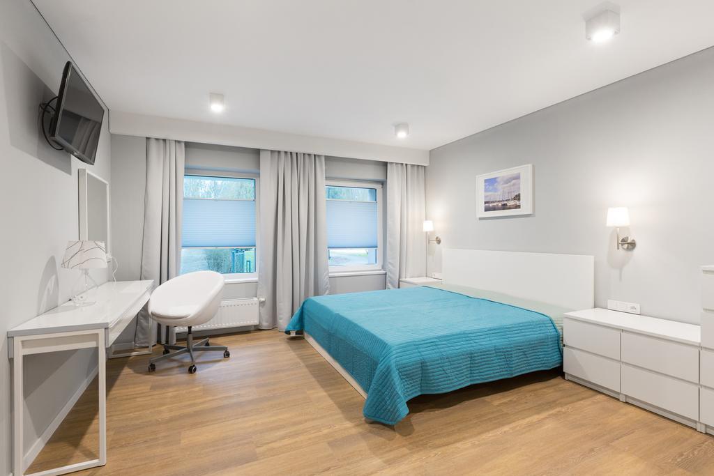 Inwest Osrodek Szkoleniowo-Wypoczynkowy Hotel Смардзевице Стая снимка