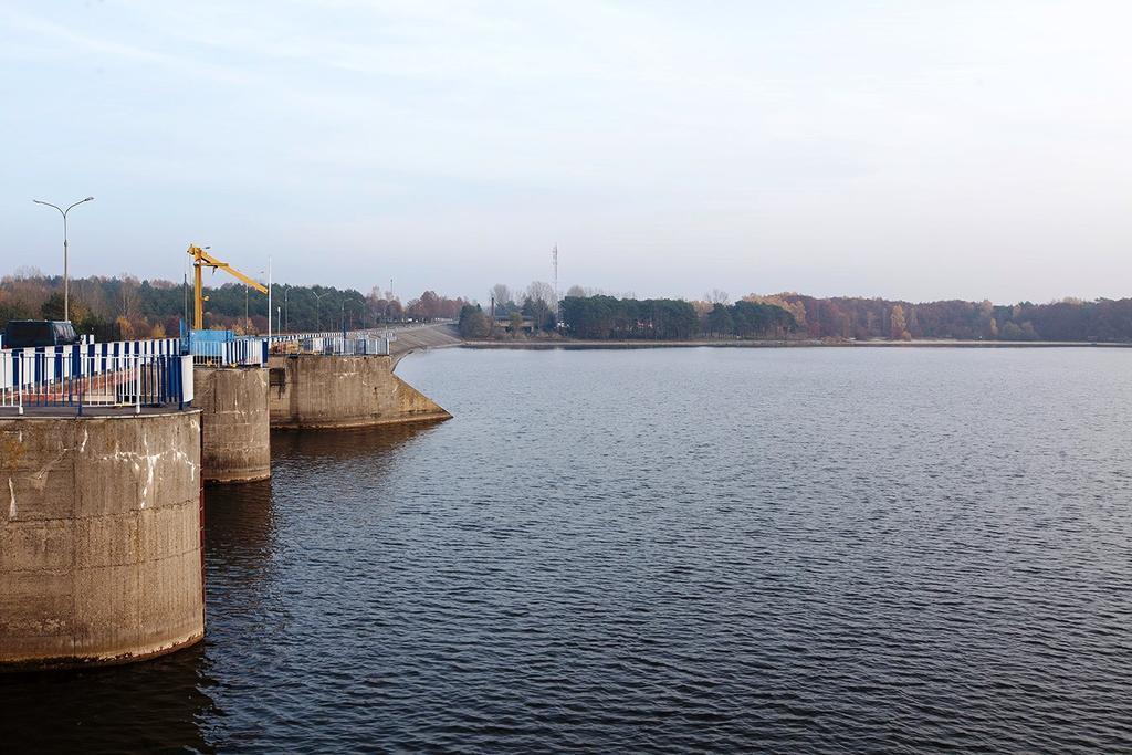 Inwest Osrodek Szkoleniowo-Wypoczynkowy Hotel Смардзевице Екстериор снимка