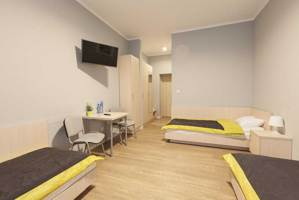 Inwest Osrodek Szkoleniowo-Wypoczynkowy Hotel Смардзевице Екстериор снимка