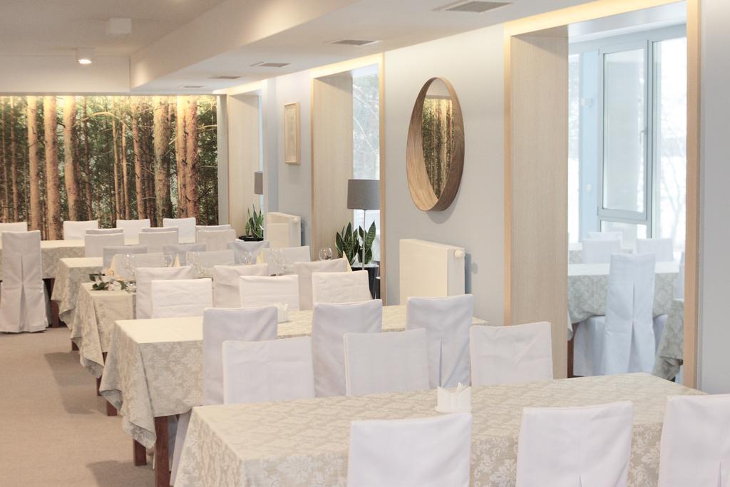 Inwest Osrodek Szkoleniowo-Wypoczynkowy Hotel Смардзевице Екстериор снимка
